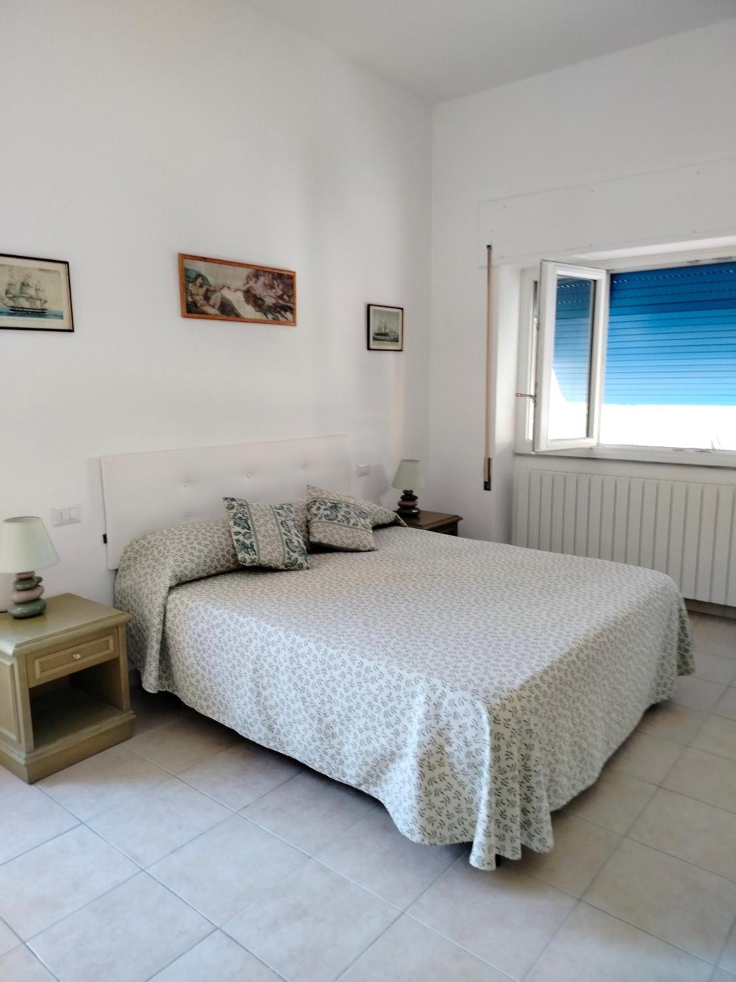 Апартаменты Casa La Marinella Sul Porto Порто Санто Стефано Экстерьер фото