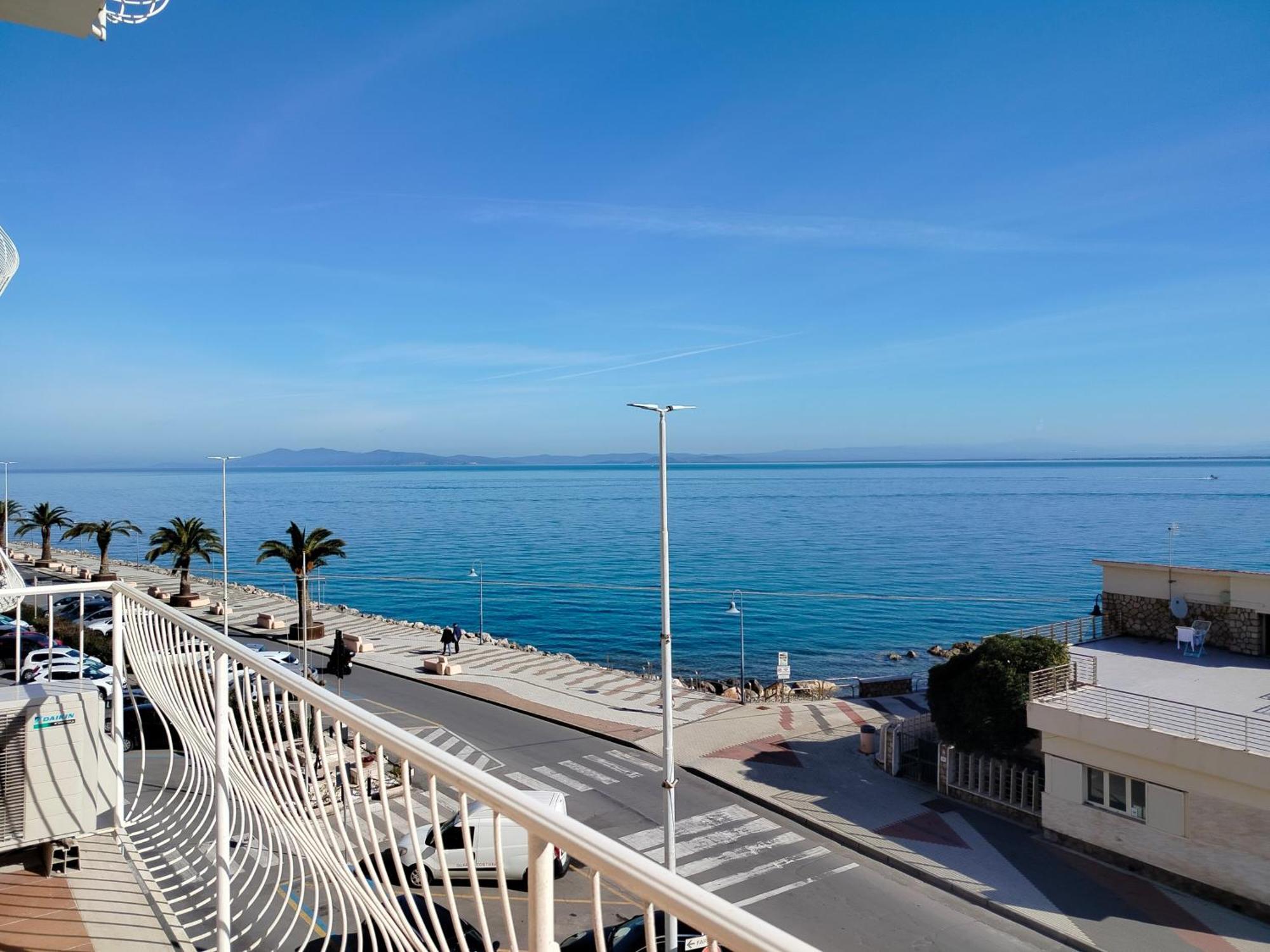 Апартаменты Casa La Marinella Sul Porto Порто Санто Стефано Экстерьер фото