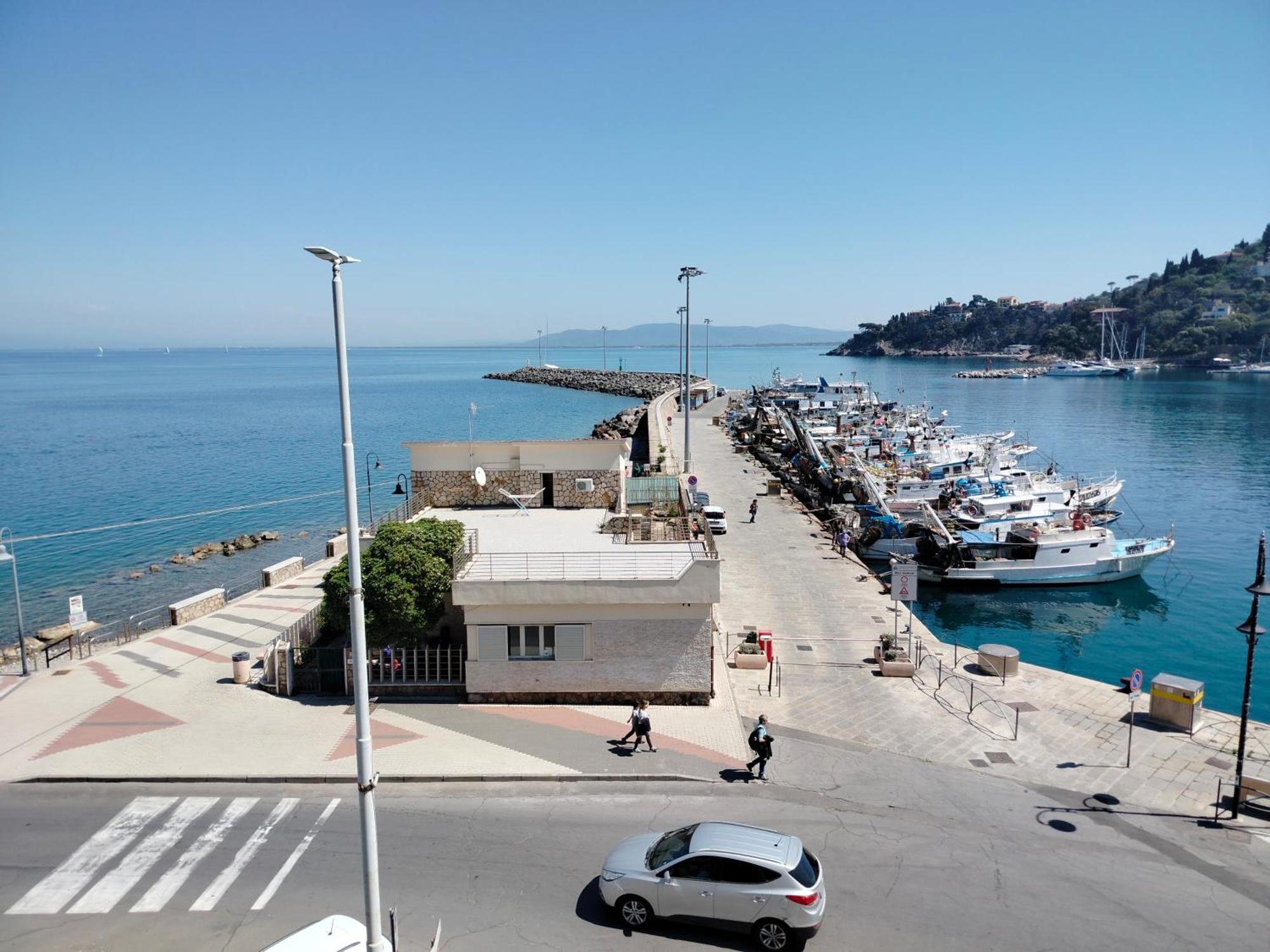 Апартаменты Casa La Marinella Sul Porto Порто Санто Стефано Экстерьер фото